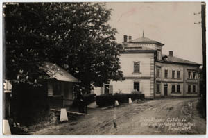 Foto 8: budova ředitelství papírny